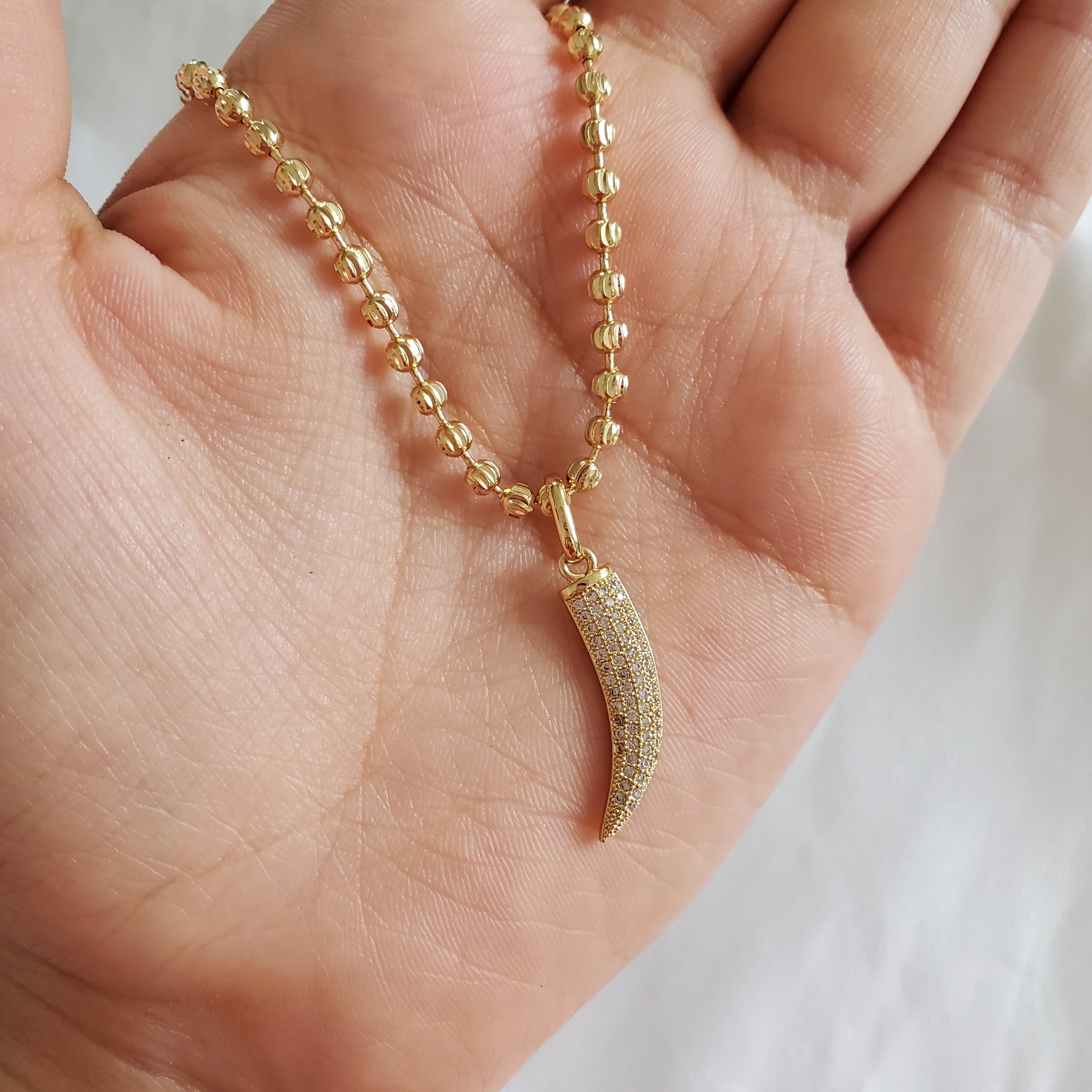 Shiny Horn Necklace